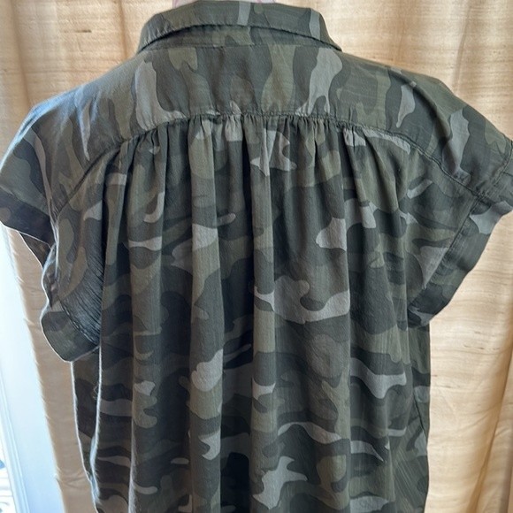 Old navy camouflage, blouse, sleeveless size medium - Picture 3 of 4